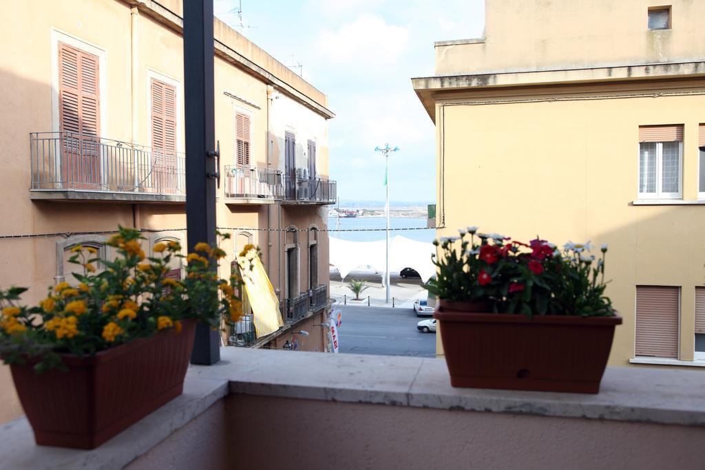 B&B La Terrazza Sul Porto Trapani Exterior foto